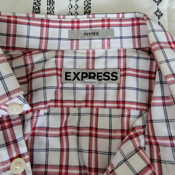 Express button down - Picture 2 of 3